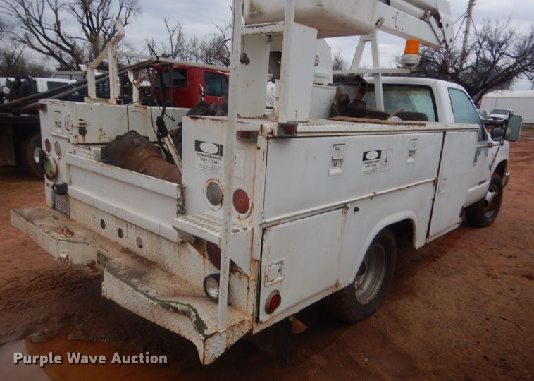 image for item HG9606 1992 Chevrolet C3500  bucket truck