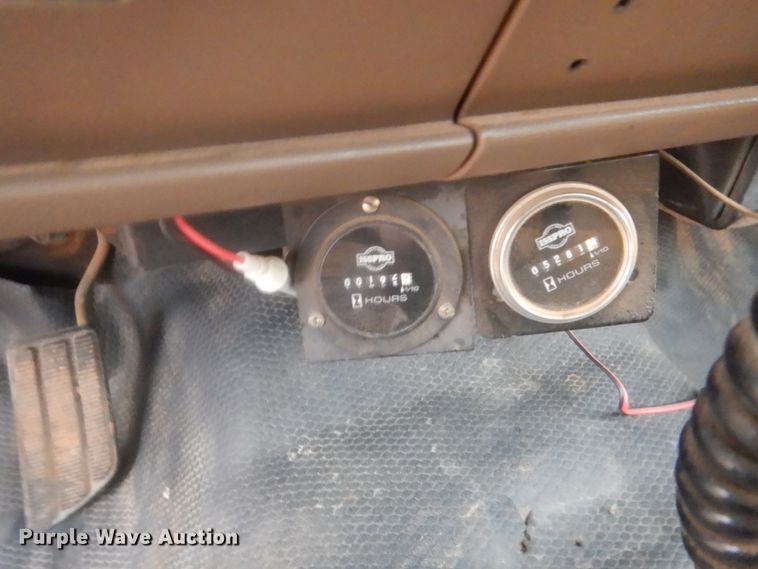 image for item HG9606 1992 Chevrolet C3500  bucket truck