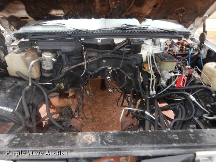 image for item HG9606 1992 Chevrolet C3500  bucket truck