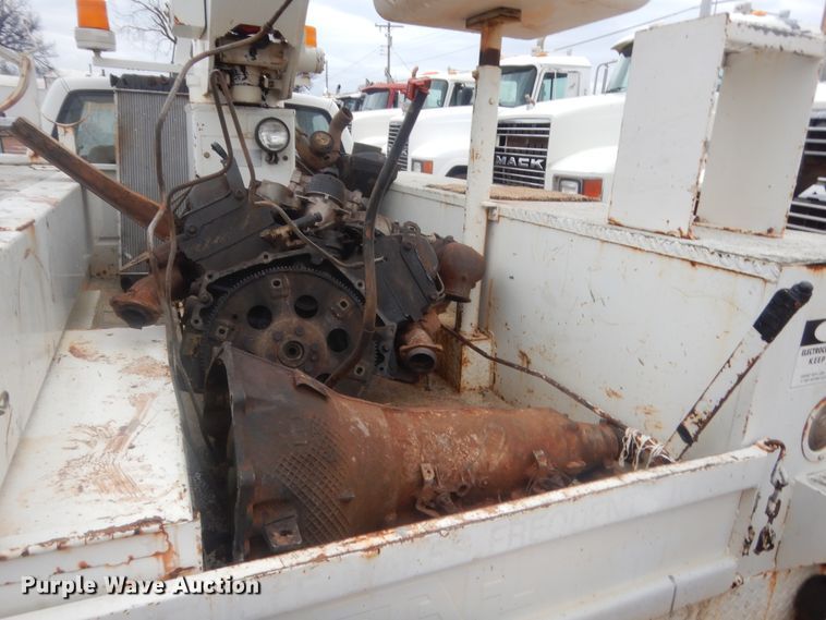 image for item HG9606 1992 Chevrolet C3500  bucket truck