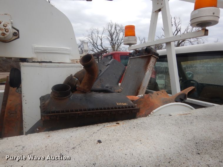 image for item HG9606 1992 Chevrolet C3500  bucket truck