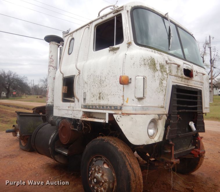 image for item HG9607 International COF4070B  semi truck