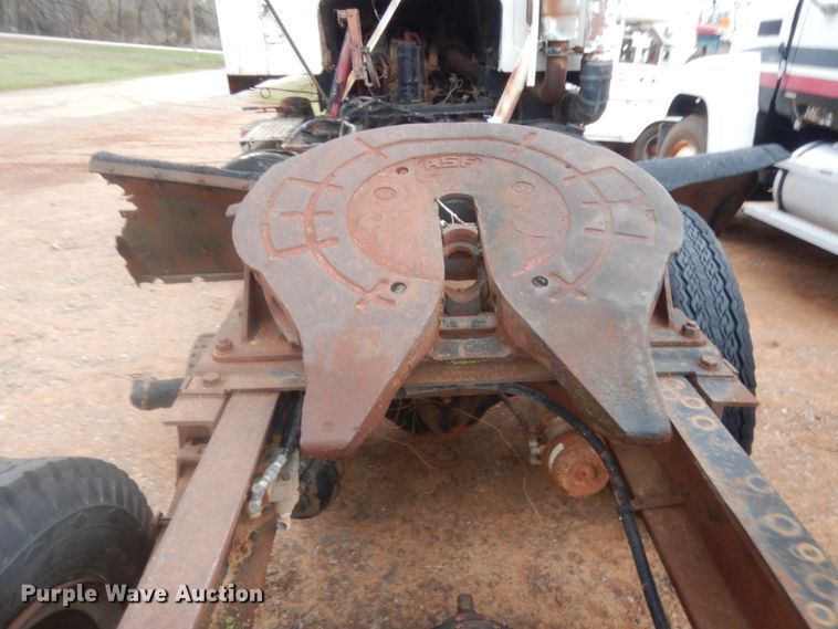 image for item HG9607 International COF4070B  semi truck