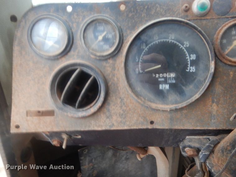 image for item HG9607 International COF4070B  semi truck