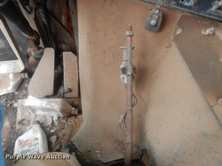 image for item HG9607 International COF4070B  semi truck