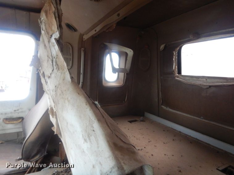 image for item HG9607 International COF4070B  semi truck