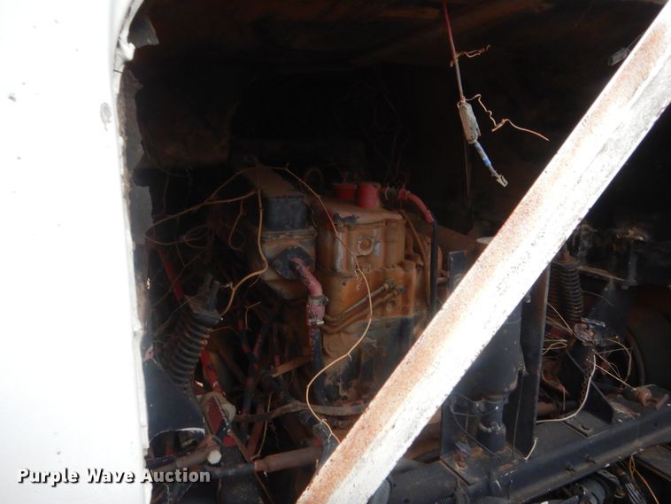 image for item HG9607 International COF4070B  semi truck