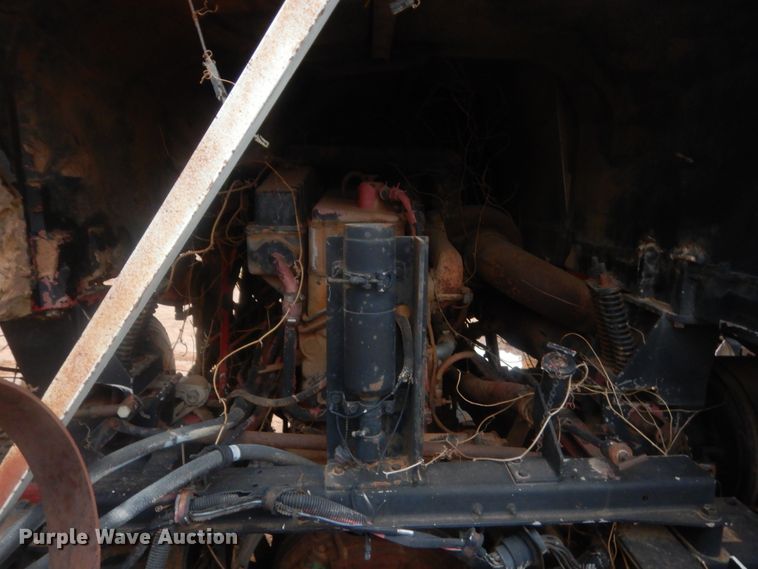 image for item HG9607 International COF4070B  semi truck