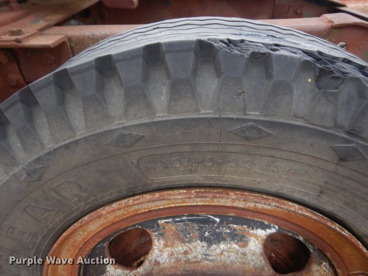 image for item HG9607 International COF4070B  semi truck