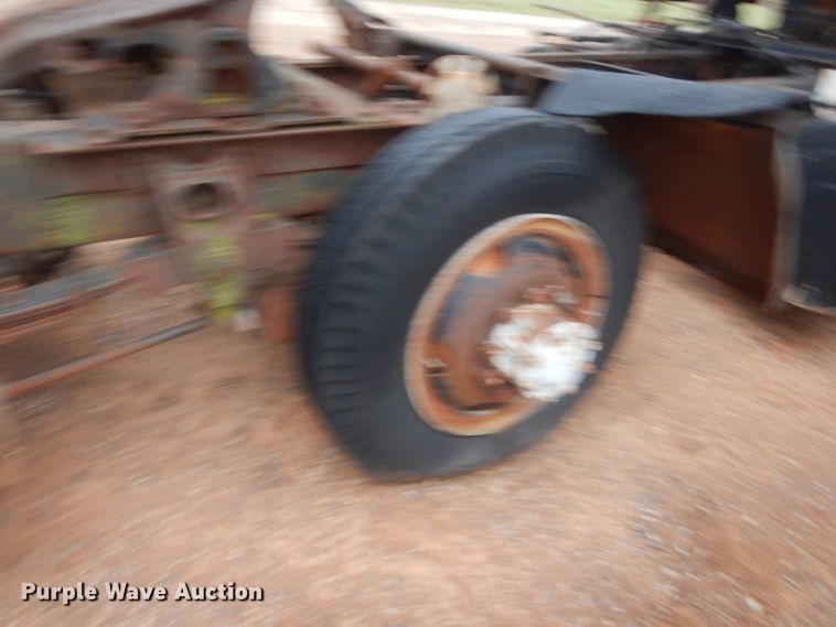 image for item HG9607 International COF4070B  semi truck