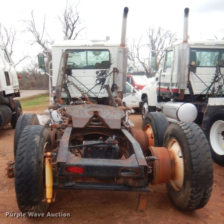 image for item HG9608 2007 Mack CHN613  semi truck