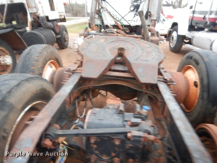 image for item HG9608 2007 Mack CHN613  semi truck