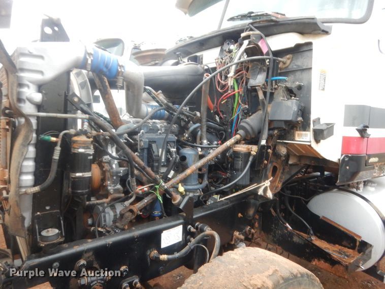 image for item HG9608 2007 Mack CHN613  semi truck