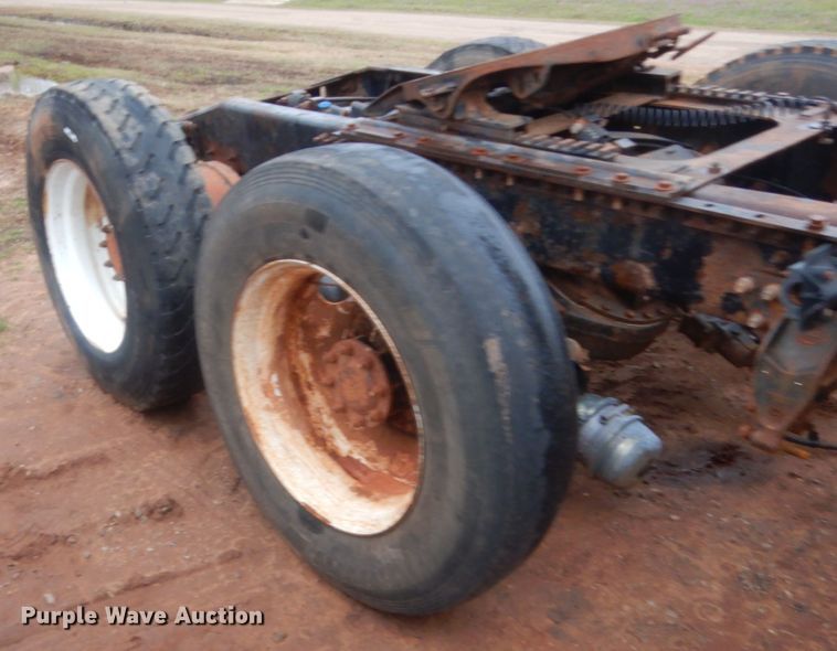 image for item HG9608 2007 Mack CHN613  semi truck