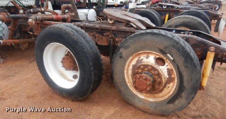 image for item HG9608 2007 Mack CHN613  semi truck