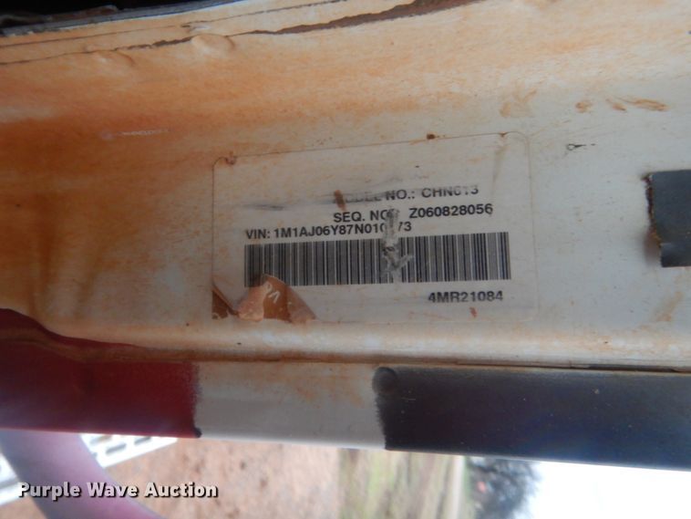 image for item HG9608 2007 Mack CHN613  semi truck