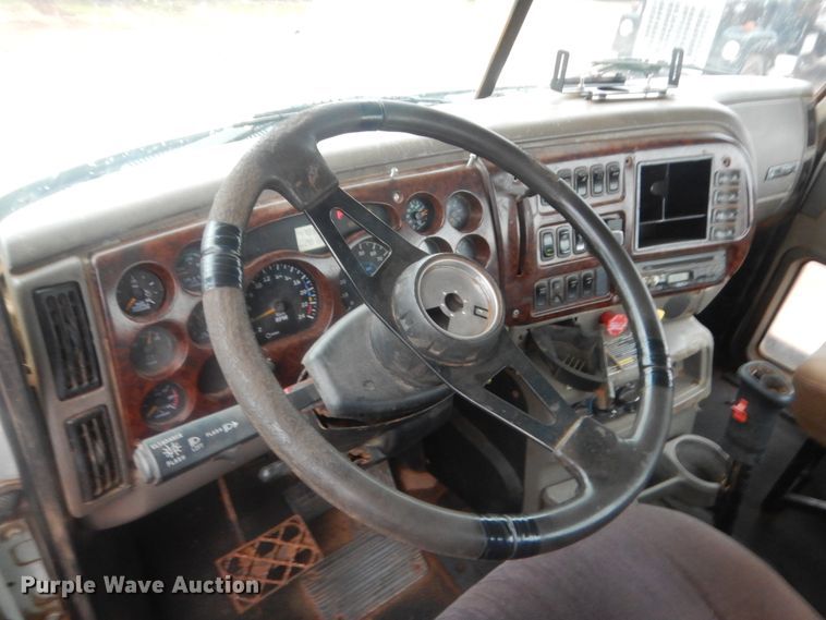 image for item HG9609 2007 Mack CHN  semi truck