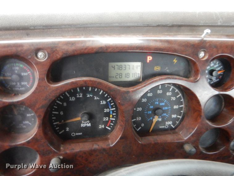 image for item HG9609 2007 Mack CHN  semi truck