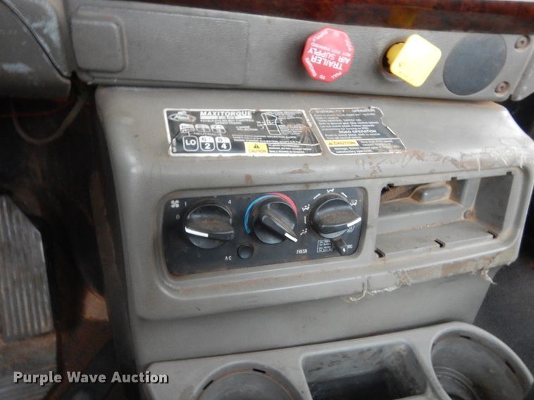 image for item HG9609 2007 Mack CHN  semi truck