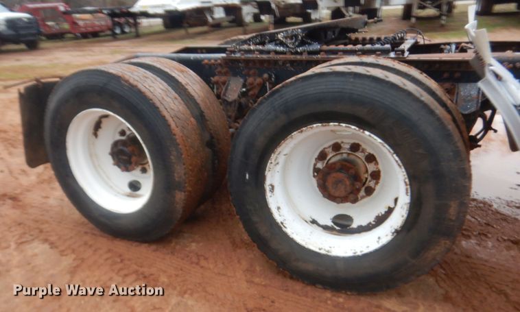 image for item HG9609 2007 Mack CHN  semi truck