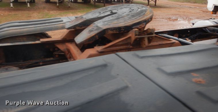 image for item HG9610 2002 Mack CH613  semi truck