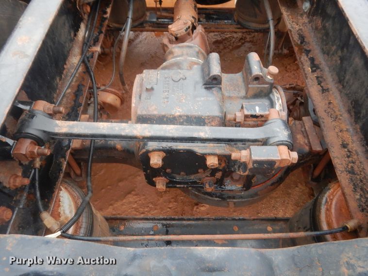 image for item HG9610 2002 Mack CH613  semi truck