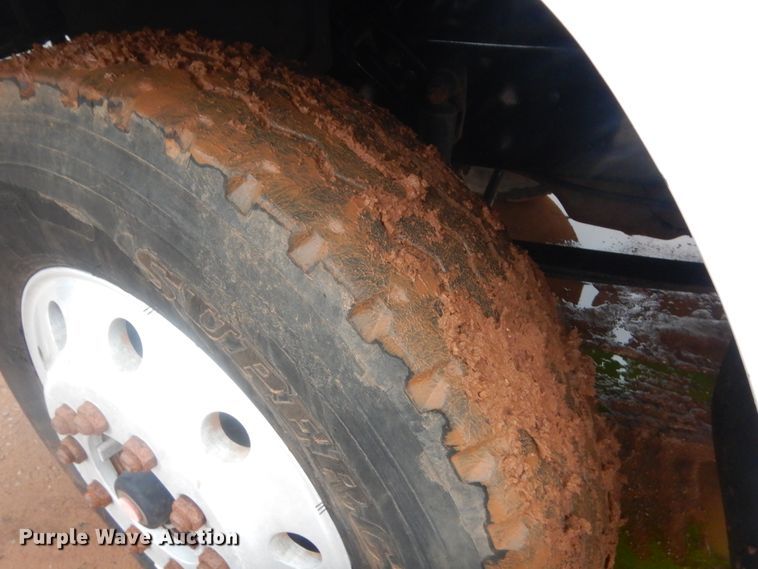 image for item HG9610 2002 Mack CH613  semi truck