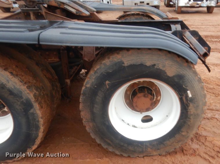 image for item HG9610 2002 Mack CH613  semi truck