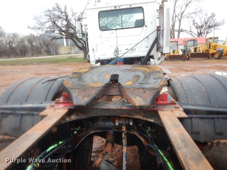 image for item HG9611 2007 Mack CHN  semi truck