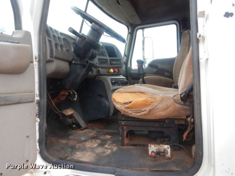 image for item HG9611 2007 Mack CHN  semi truck