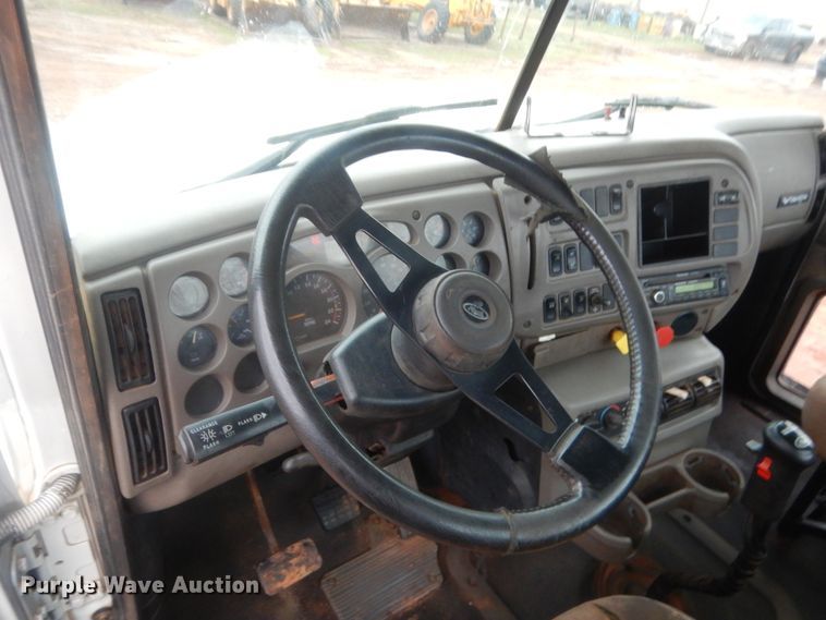 image for item HG9611 2007 Mack CHN  semi truck