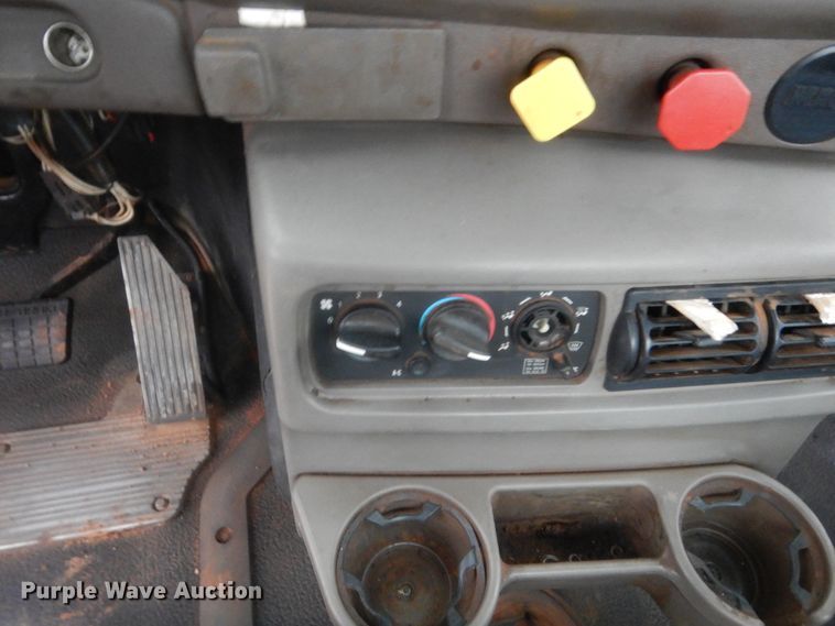 image for item HG9611 2007 Mack CHN  semi truck