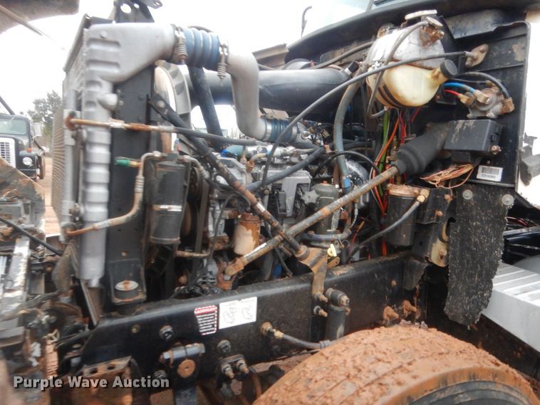 image for item HG9611 2007 Mack CHN  semi truck