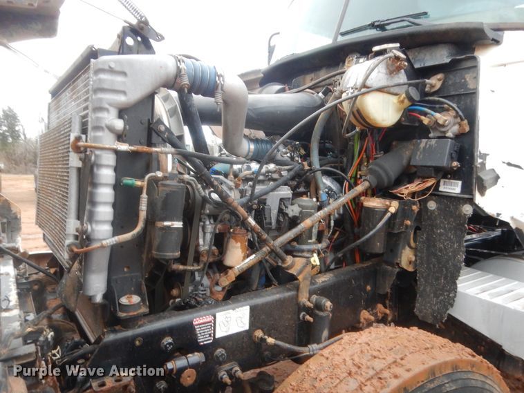 image for item HG9611 2007 Mack CHN  semi truck