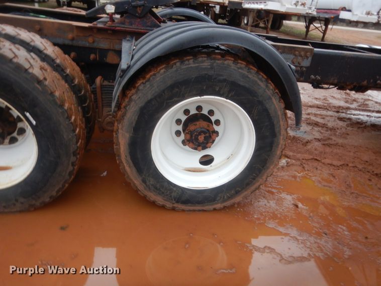 image for item HG9611 2007 Mack CHN  semi truck