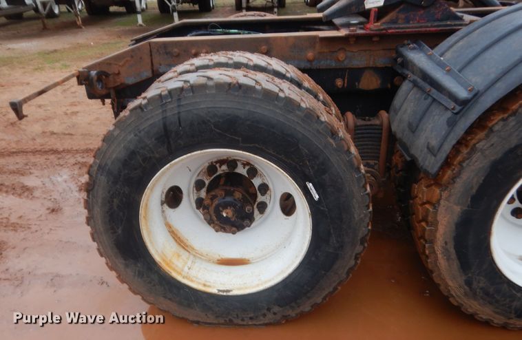 image for item HG9611 2007 Mack CHN  semi truck