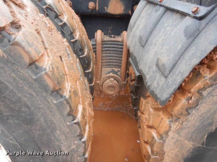 image for item HG9611 2007 Mack CHN  semi truck