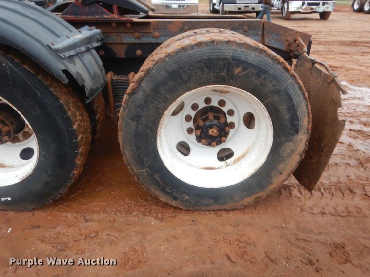 image for item HG9611 2007 Mack CHN  semi truck