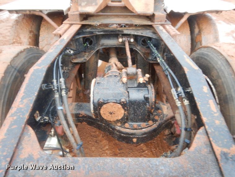 image for item HG9612 2008 Mack CHU613  semi truck