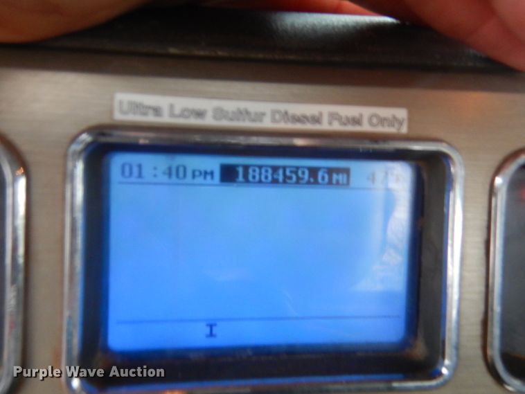 image for item HG9612 2008 Mack CHU613  semi truck