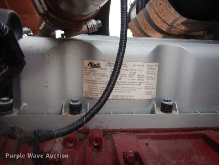 image for item HG9612 2008 Mack CHU613  semi truck