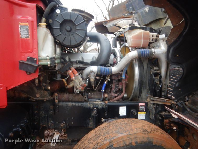 image for item HG9612 2008 Mack CHU613  semi truck