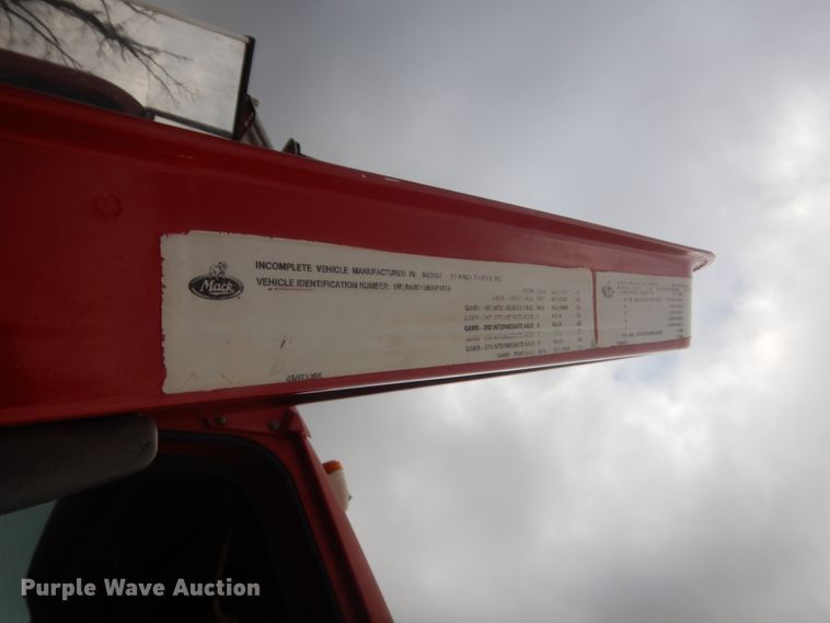 image for item HG9612 2008 Mack CHU613  semi truck