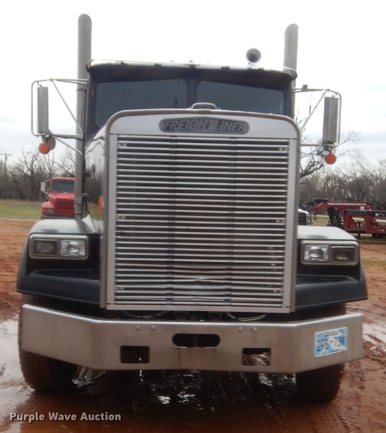 image for item HG9613 1988 Freightliner FLC  semi truck