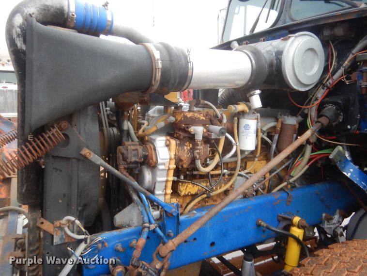 image for item HG9613 1988 Freightliner FLC  semi truck