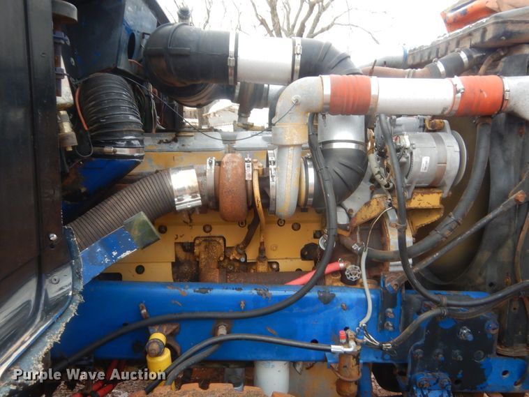 image for item HG9613 1988 Freightliner FLC  semi truck