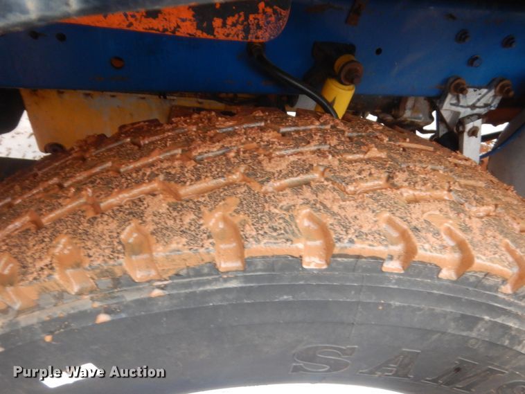 image for item HG9613 1988 Freightliner FLC  semi truck