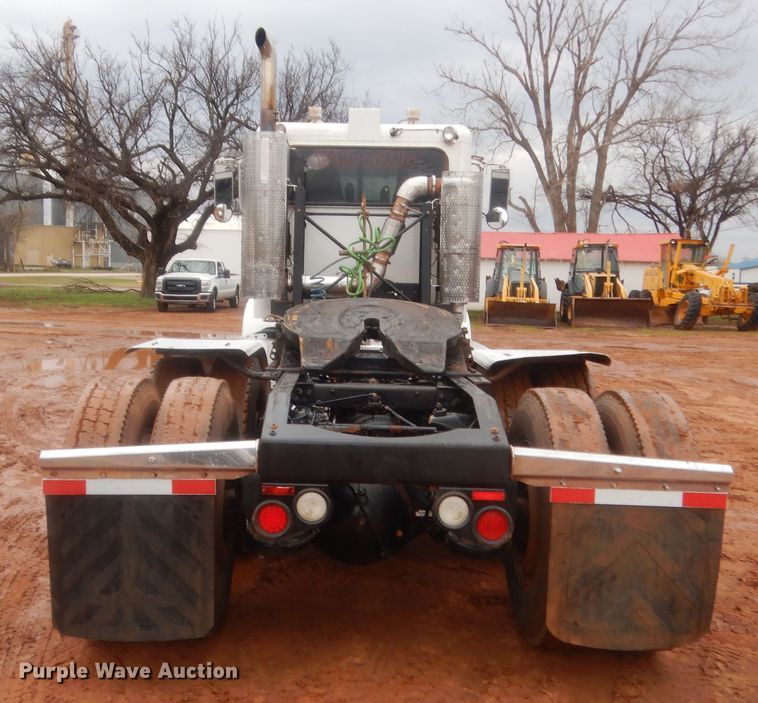 image for item HG9614 2012 Peterbilt 388  semi truck