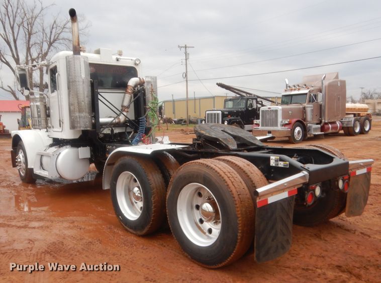 image for item HG9614 2012 Peterbilt 388  semi truck