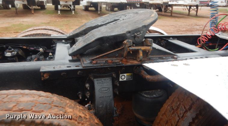 image for item HG9614 2012 Peterbilt 388  semi truck